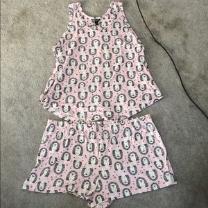 DONT MISS OUT!! LIKE NEW SLEEPWEAR SET!